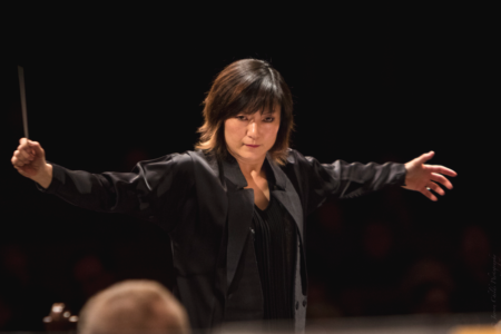 Rei Hotoda conducting